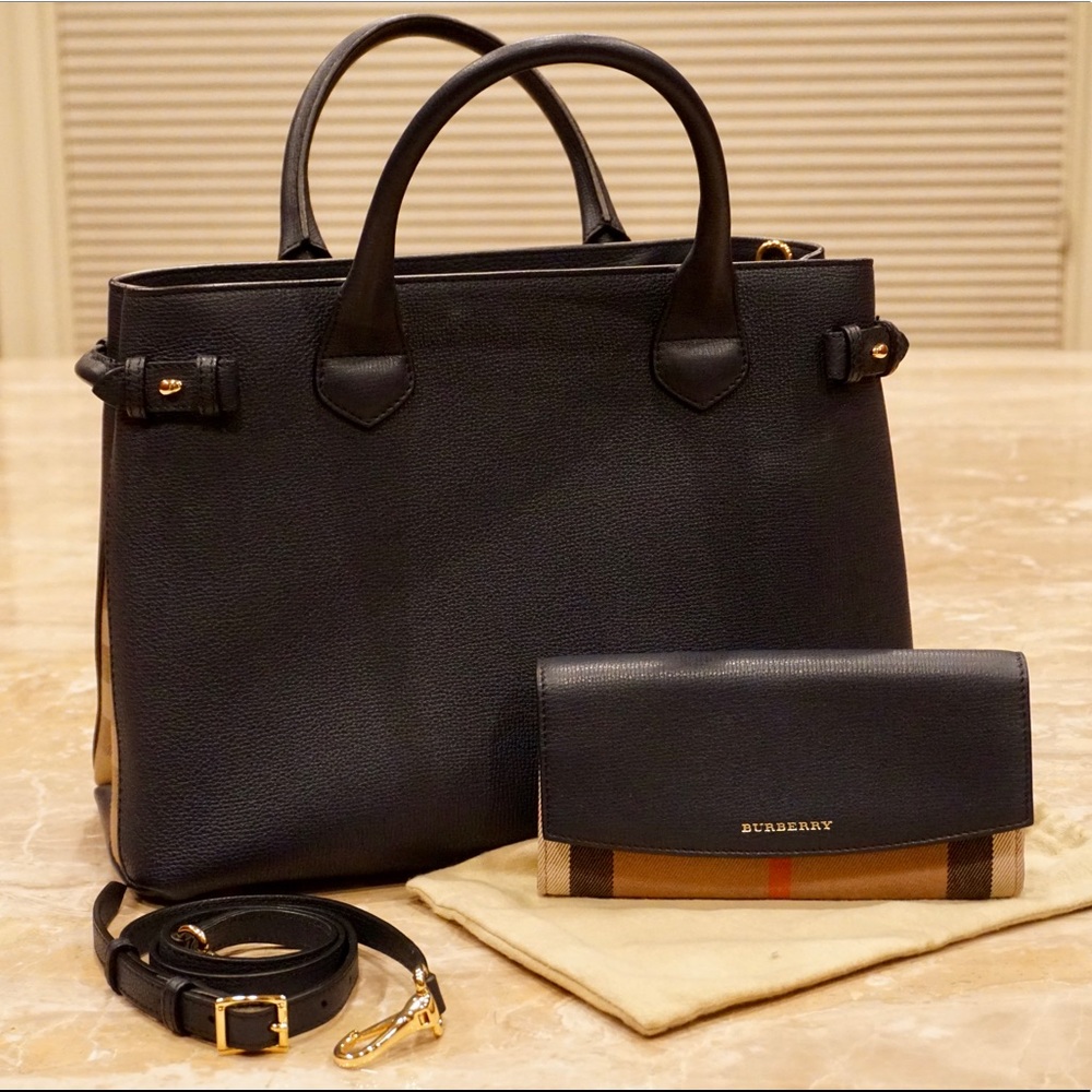 Navy signature Burberry bag